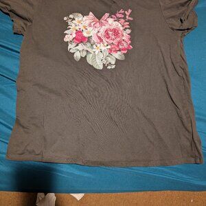 Torrid TShirt gray with flowers size 1